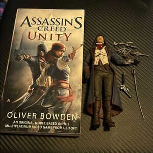Assassins Creed Figure+Book bundle!